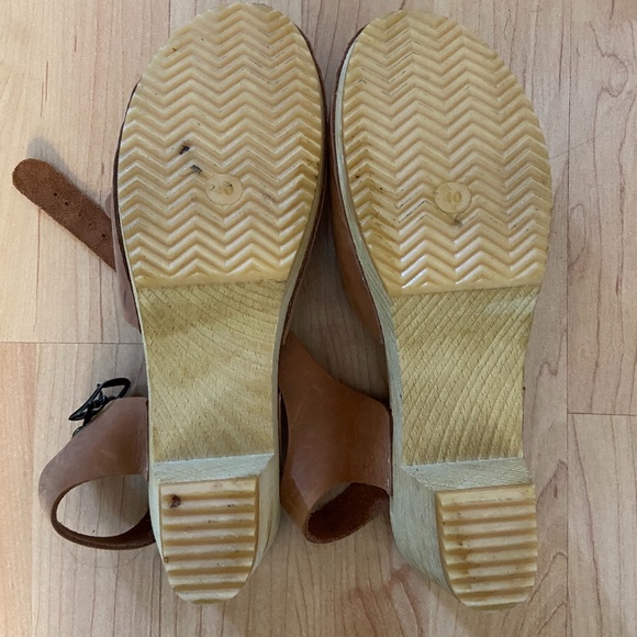 Nina Z Ingrid Clogs - Picture 2 of 3